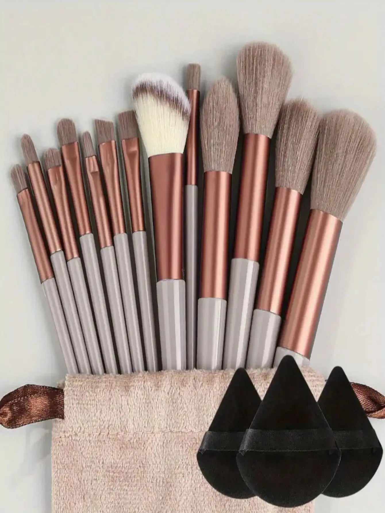 Mega Kit de Maquiagem Profissional: Até 16 Pincéis + Esponjas e Bag de Luxo