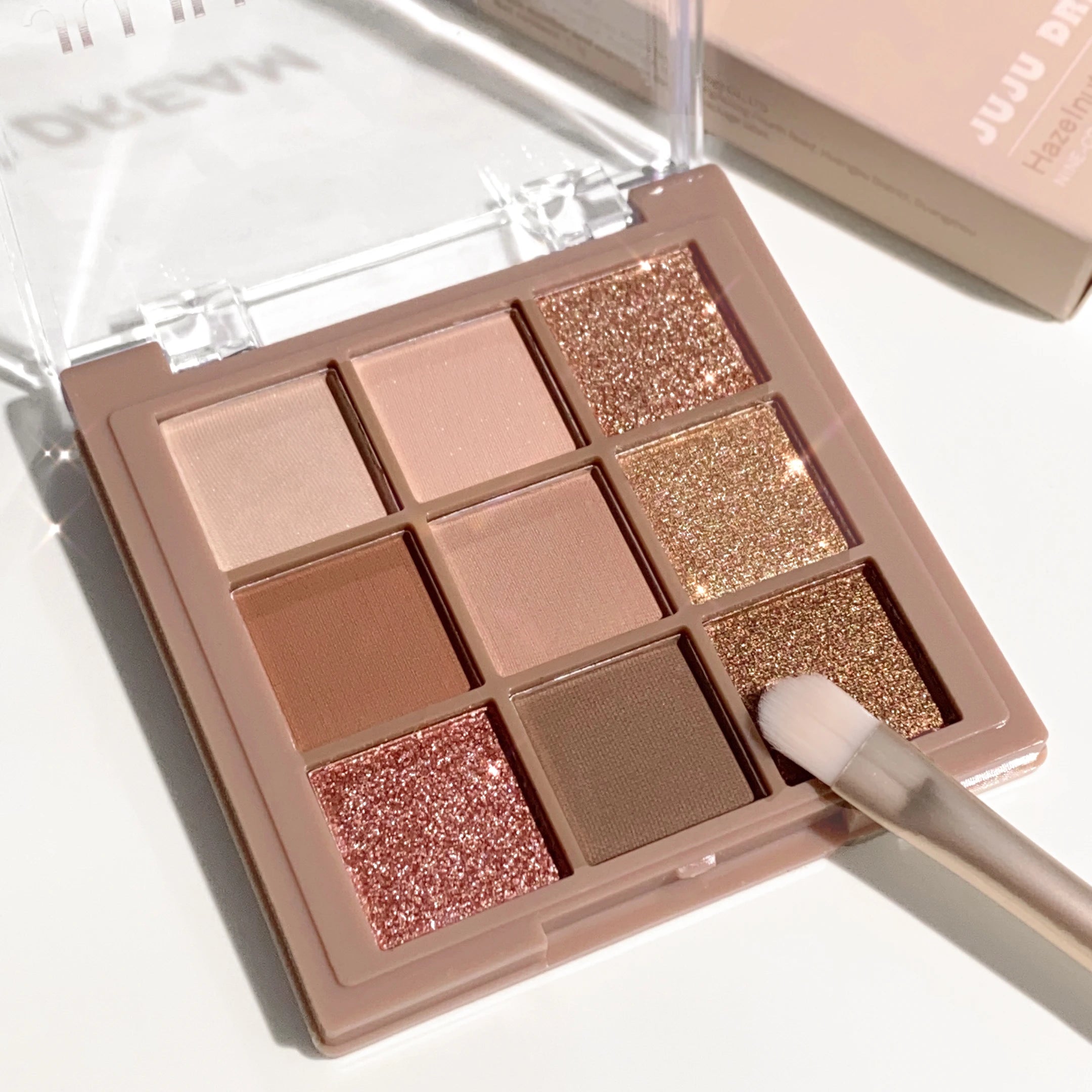 Paleta de Sombras Multifuncional – 8+ Cores com Acabamento Glitter e Metálico