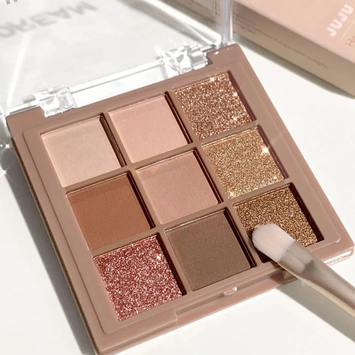 Paleta de Sombras Multifuncional – 8+ Cores com Acabamento Glitter e Metálico